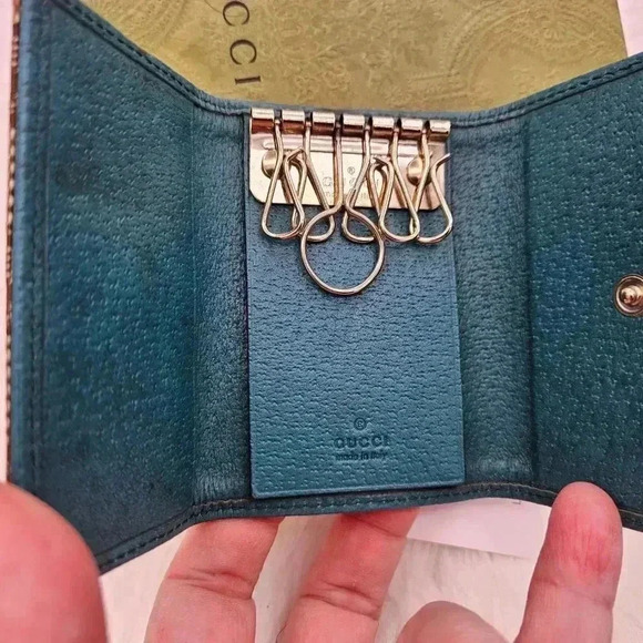 Gucci Canvas Monogram Studded leather  6 Key Holder case - Picture 10 of 15